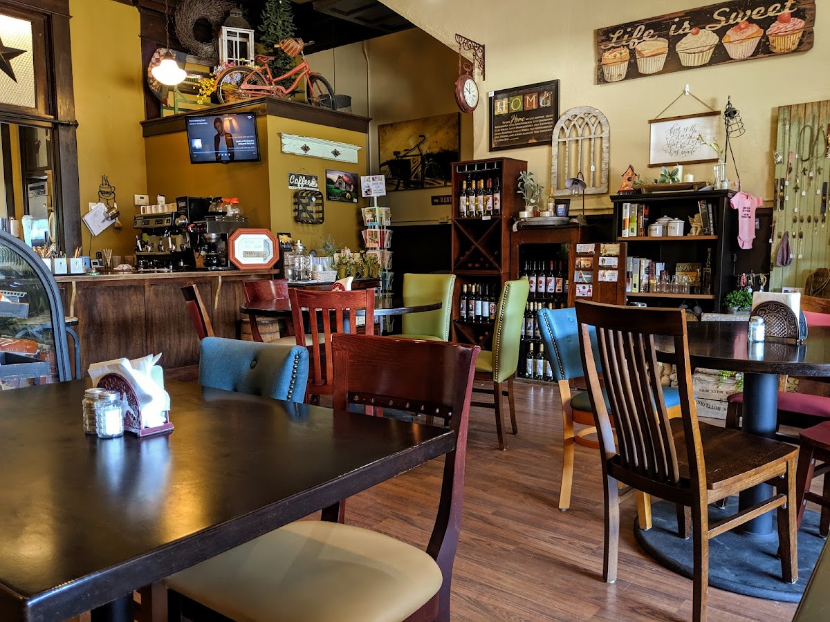 Starbanks Coffee & Wine